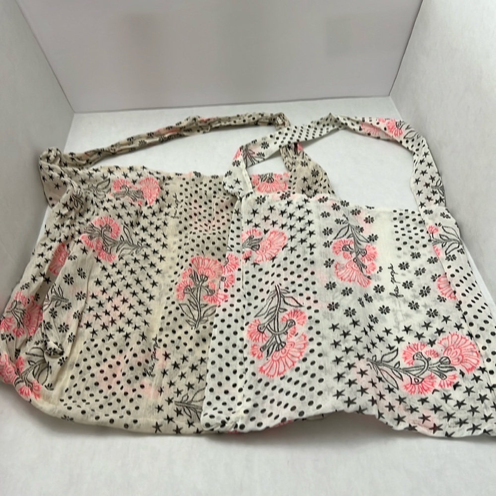 2 Cloth Reusable Free People Gift Bag Tote Bags